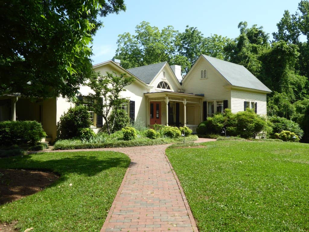 Charming Gardens & Lawn