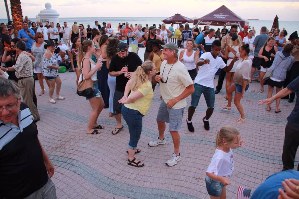 Live Music & Entertainment