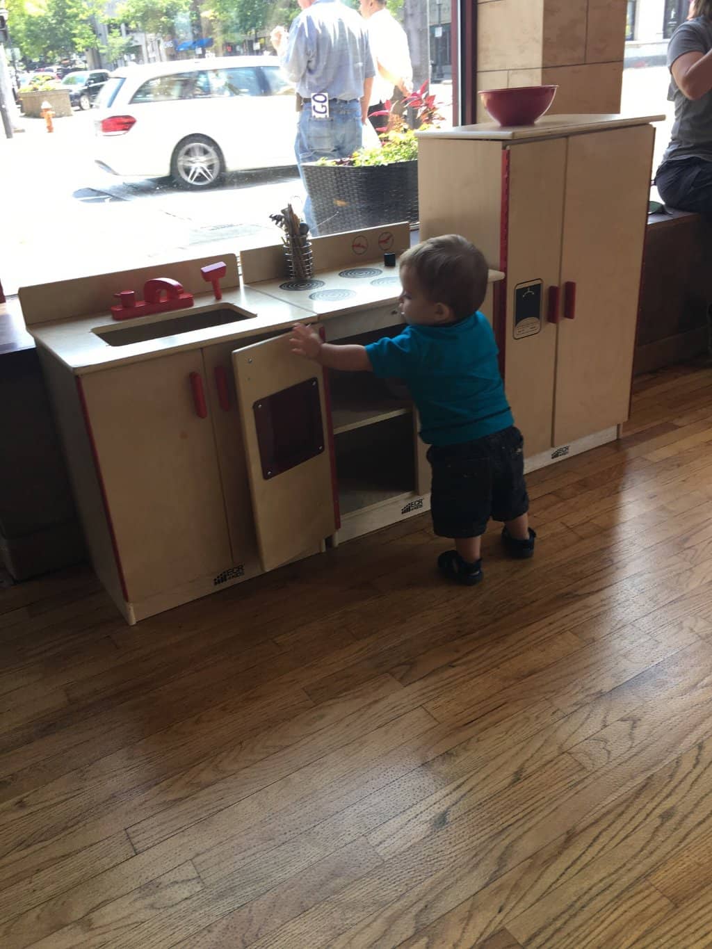 Impressive Water Table