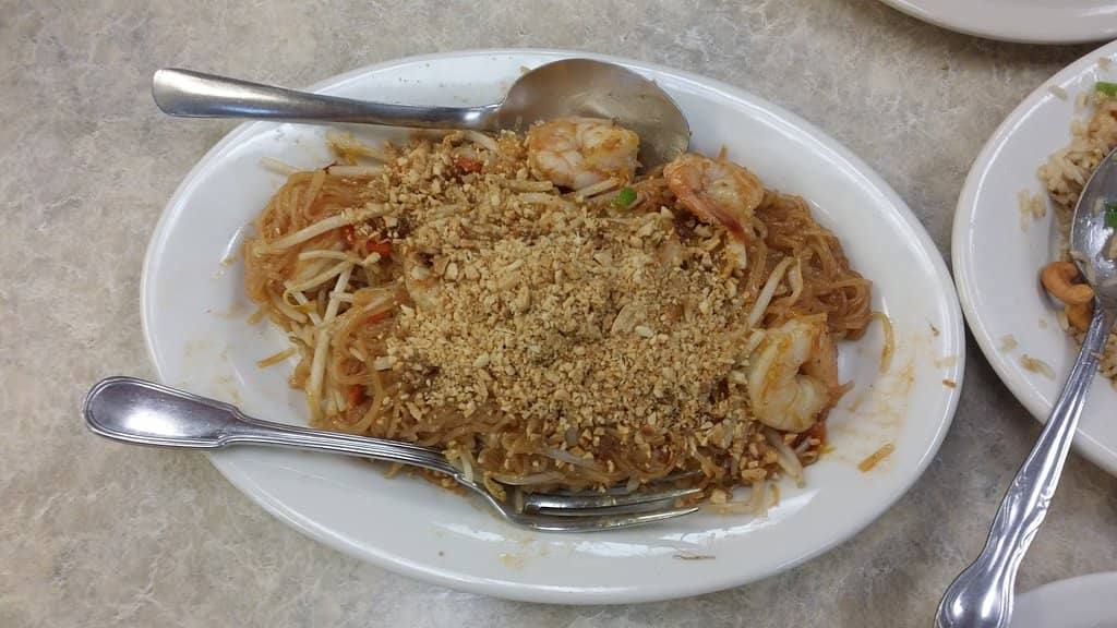 Scenic Seaside Dining