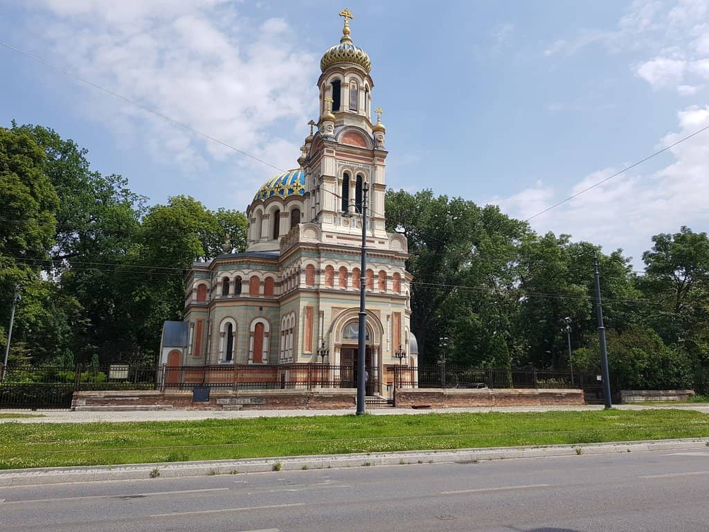 Charming and Compact Design