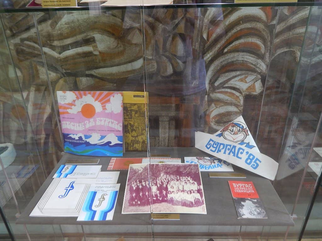 Liberation Era Displays