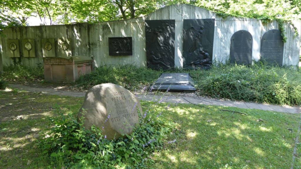 Graves of Notable Figures