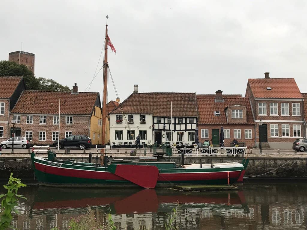 Costumed Re-enactors