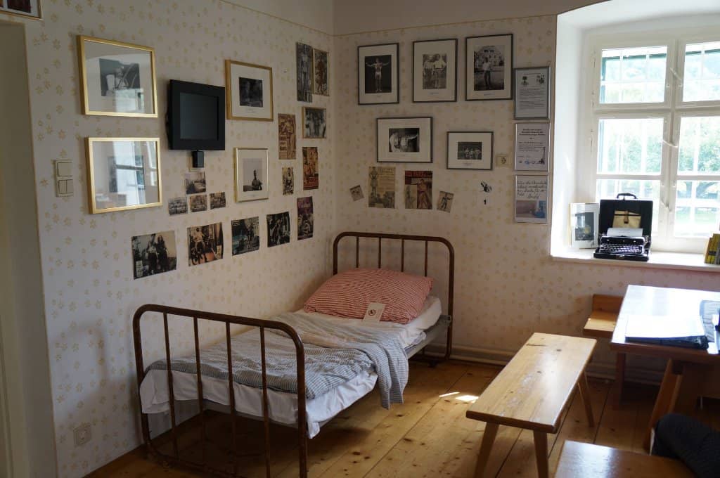 Bodybuilding & Hollywood Memorabilia