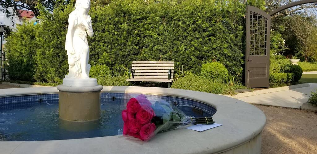 Mahatma Gandhi Statue