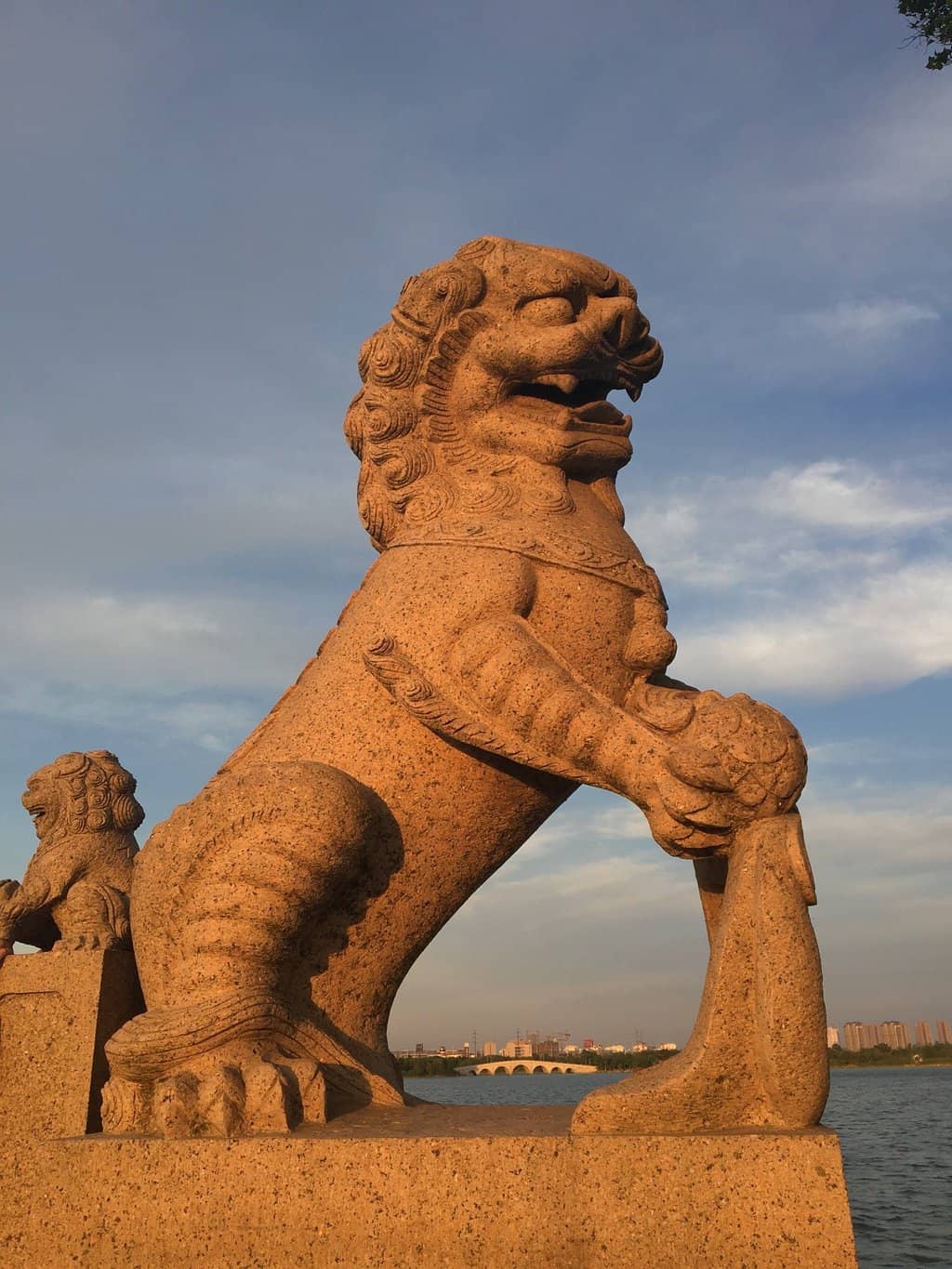 Picturesque Lakeside Trails