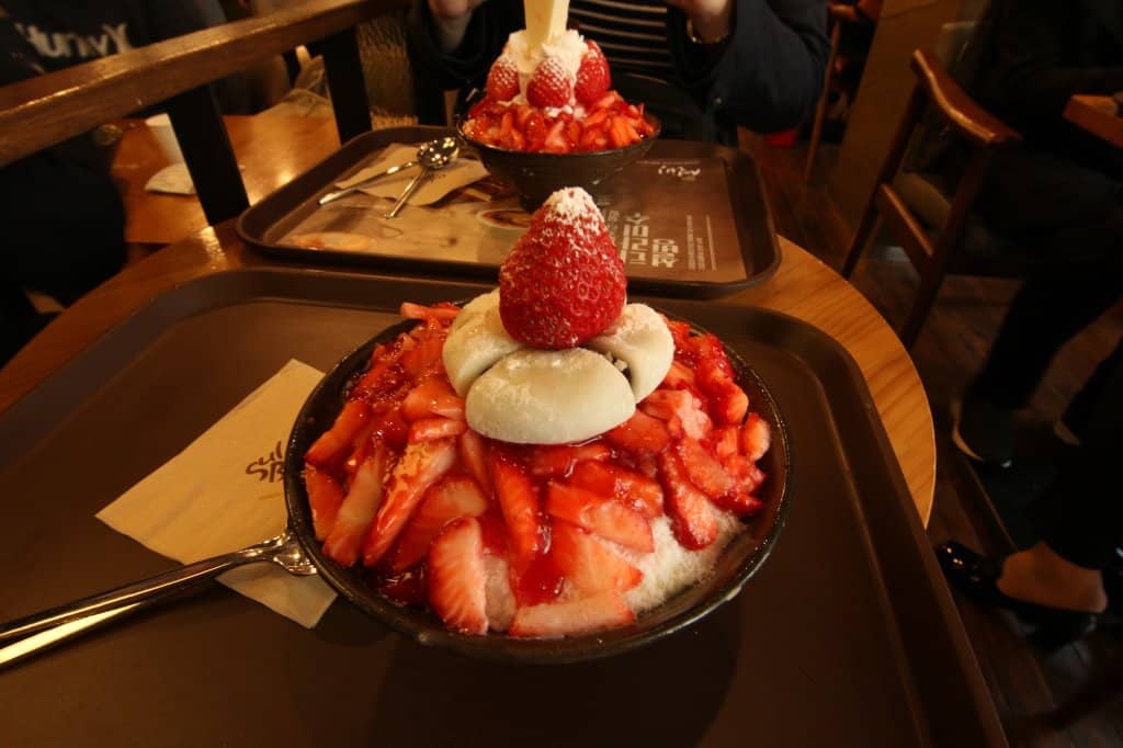 Strawberry Bingsu
