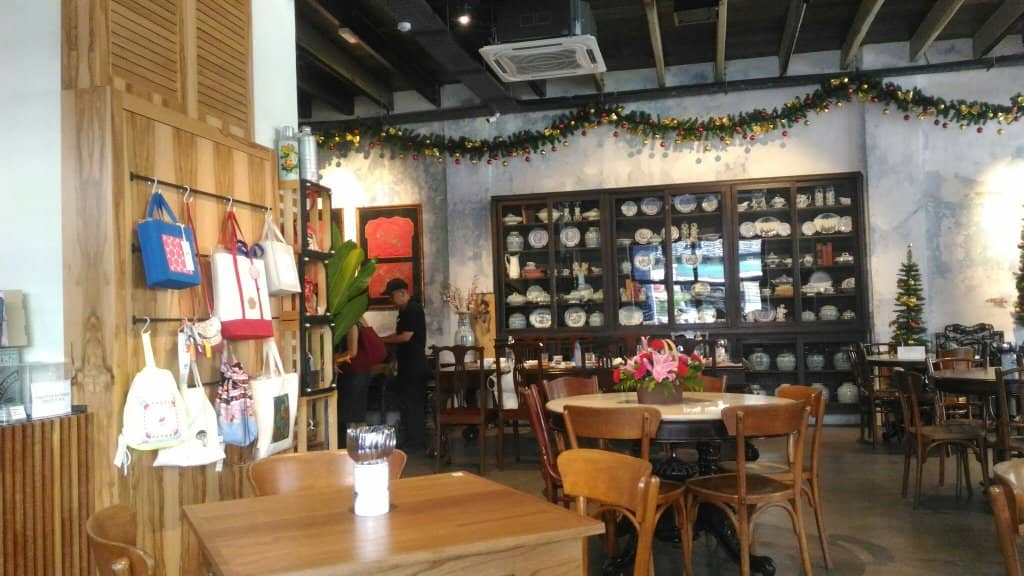 Unique Souvenir Shop