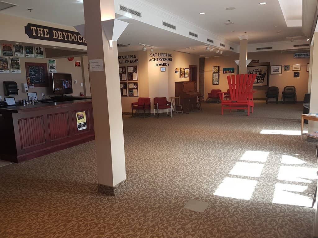 Lobby & Rooftop Gigs