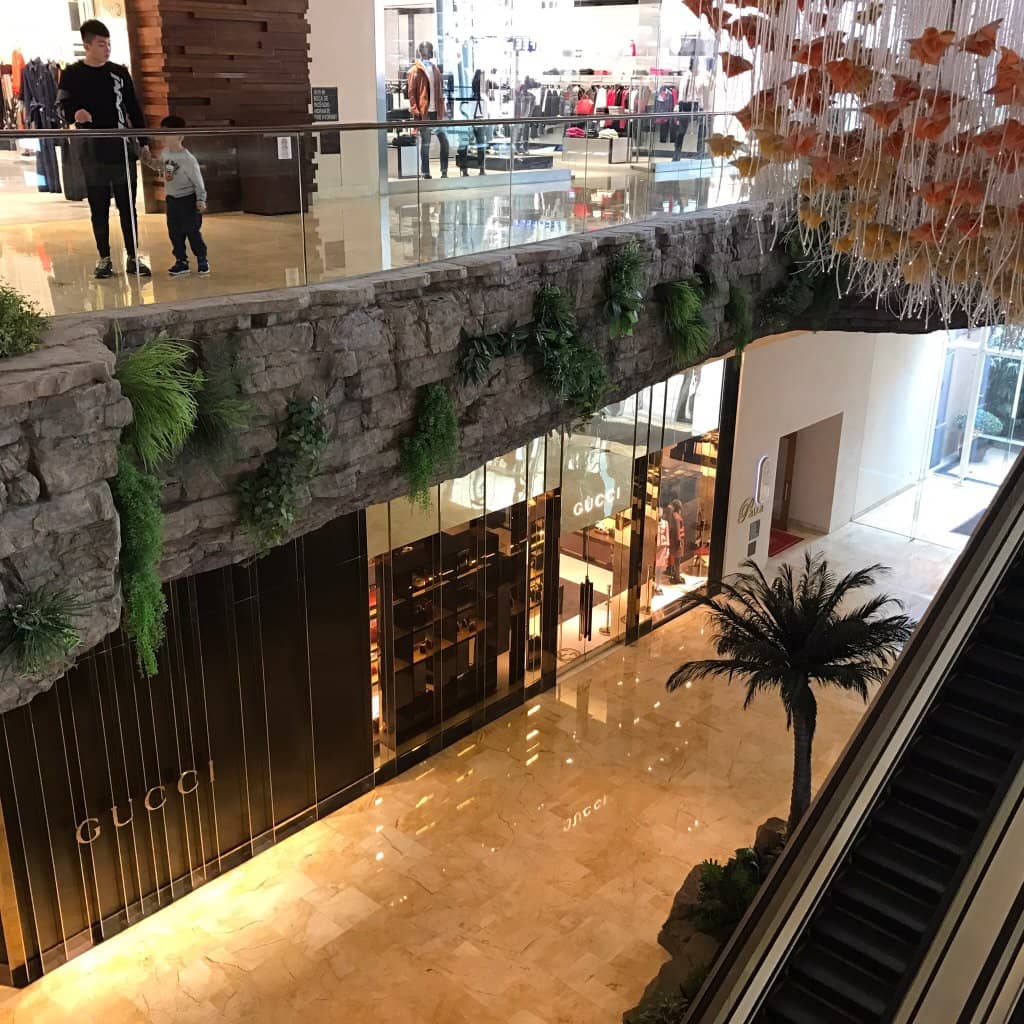 Themed Escalators