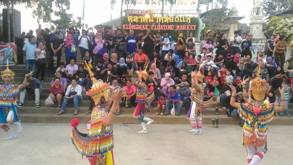 Local Crafts & Souvenirs