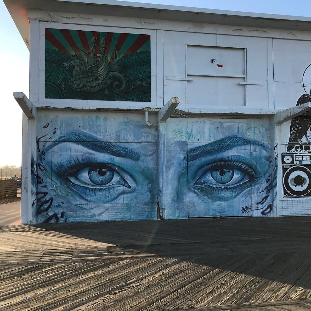 Unique Shops & Eateries