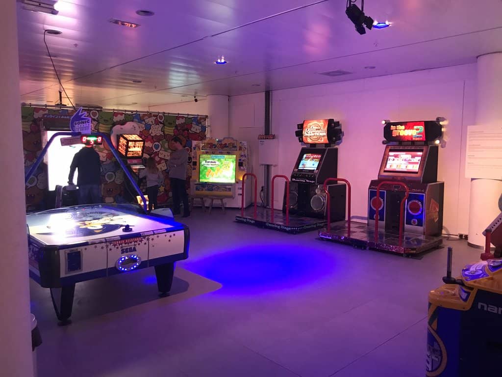 Japanese Arcade Cabinets