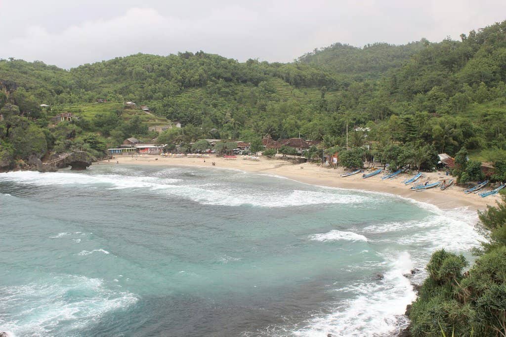 Banyu Tibo Waterfall
