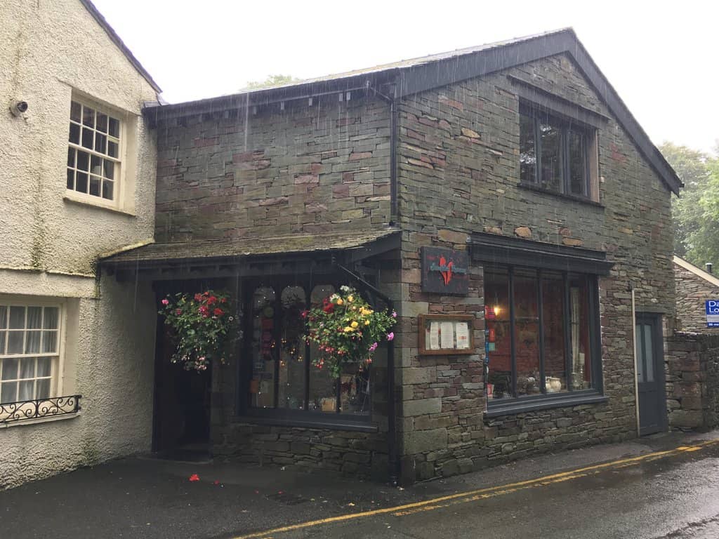 Warm & Eclectic Atmosphere