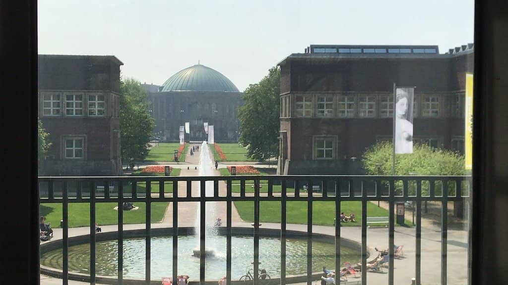 Ehrenhof Fountain