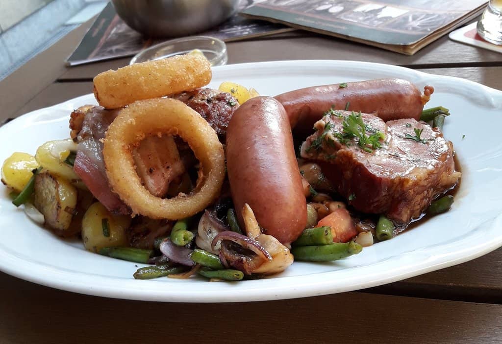 Fiery Garlic Meatballs & Pumpkin Rolls