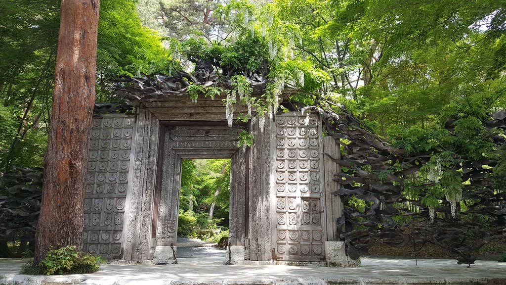 Momiji Kairo (Maple Corridor)