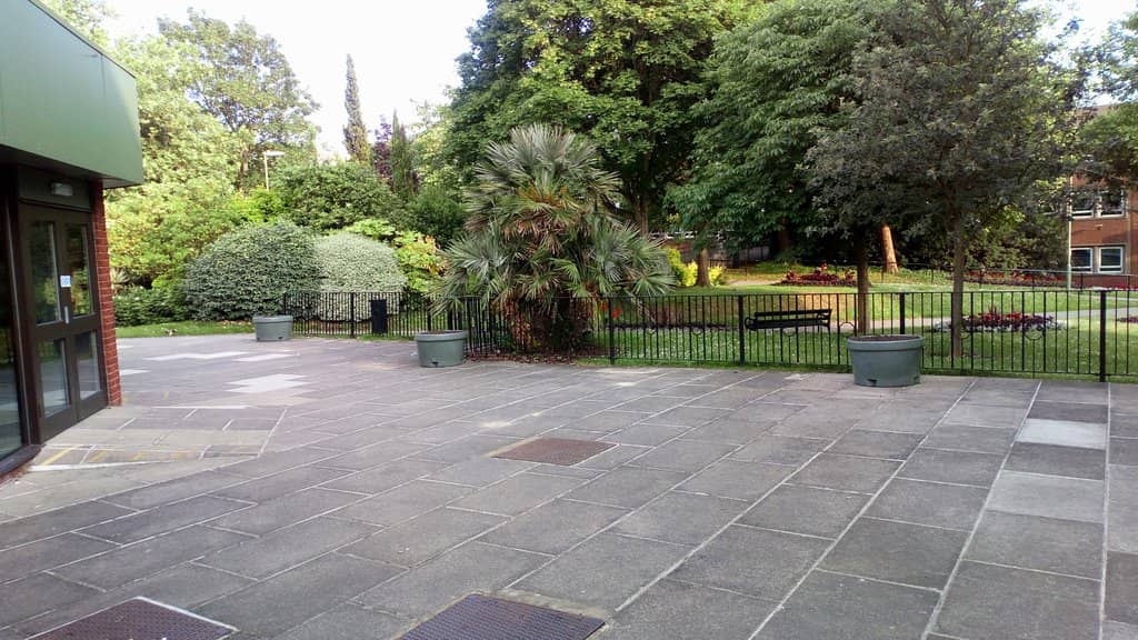 Cafe & Bar Amenities