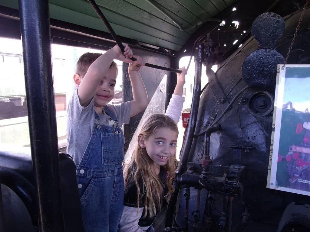 1906 Steam Locomotive