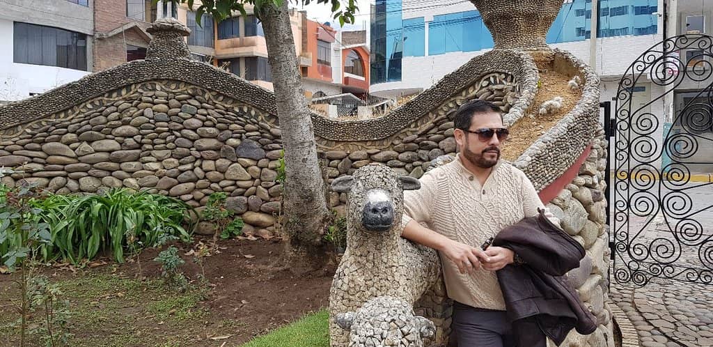 Winding Thematic Pathways