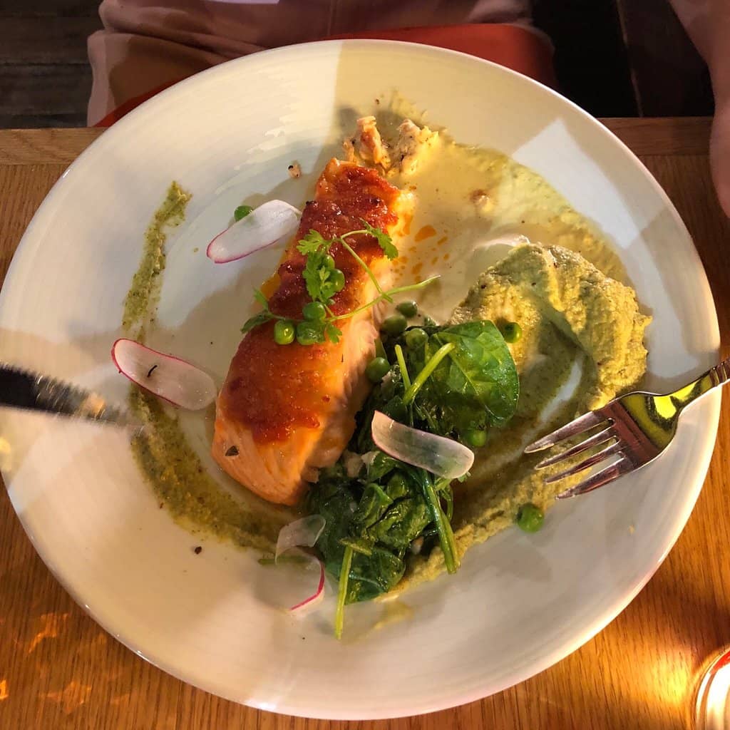 Saumon, dos de cabillaud et mousse au citron