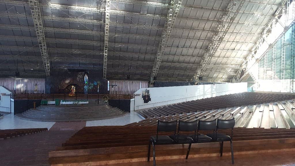 Panoramic Mountain Views