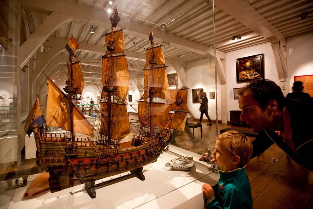 Delft Blue Pottery Exhibit