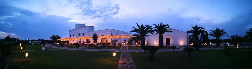 Elegant 18th-Century Setting