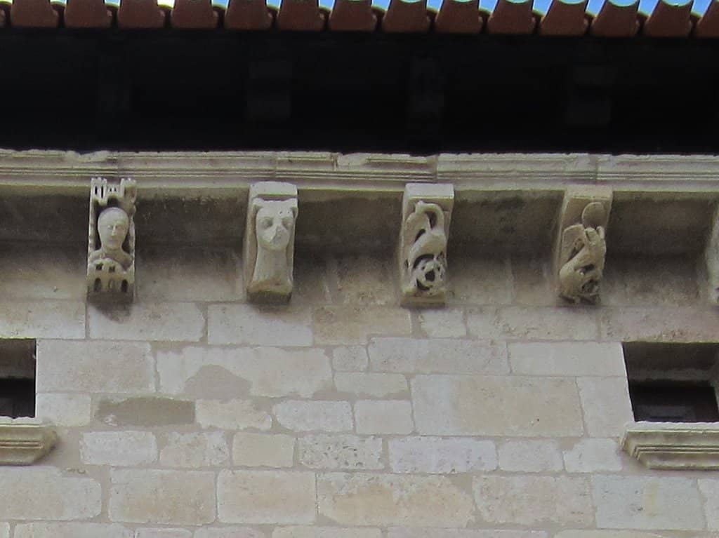 Surrounding Green Spaces