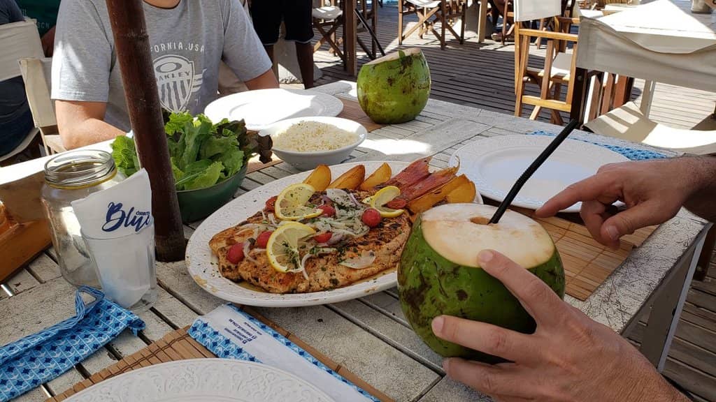 Live Music & DJ Sets