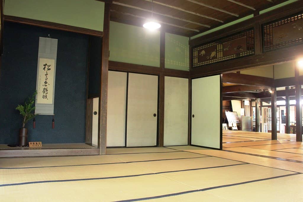 Family Descendant Interaction