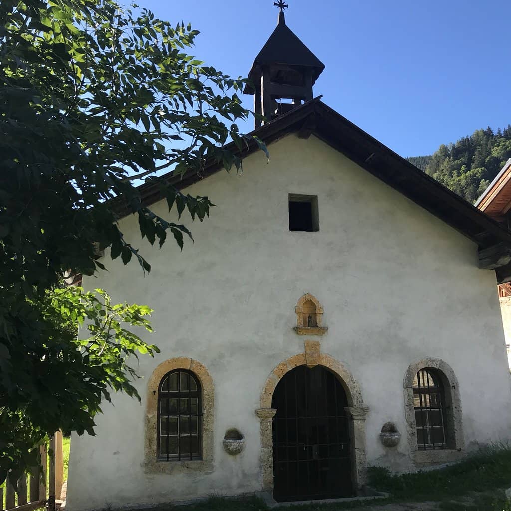 Panoramic Mountain Views