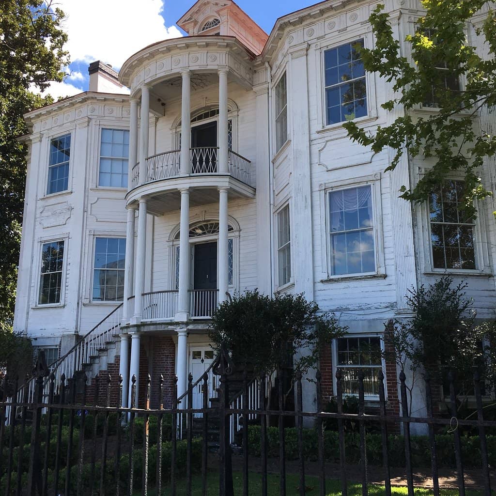 Ware's Folly Architecture