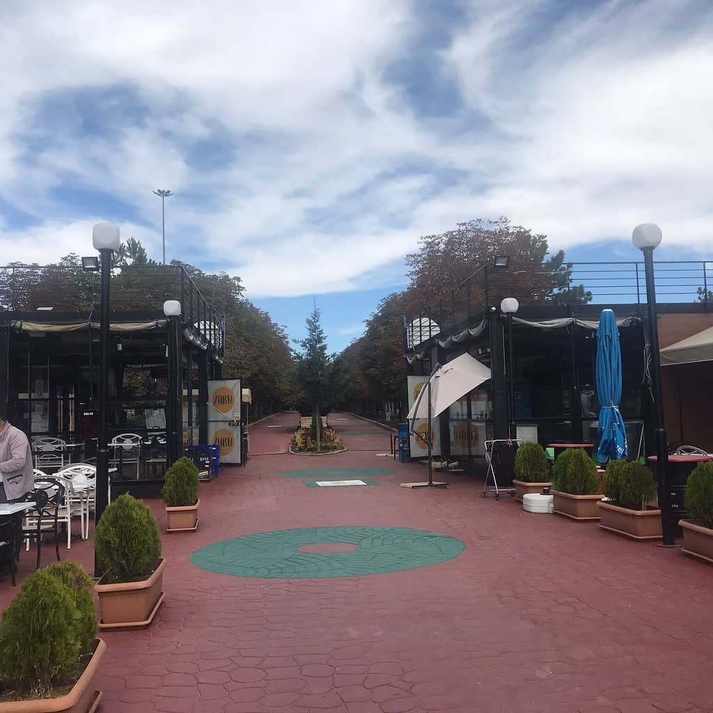 Scenic Views & Dining