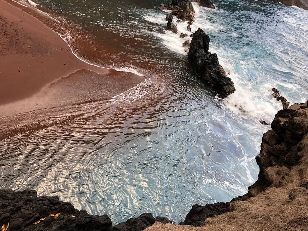 Stunning Red and Blue Contrast
