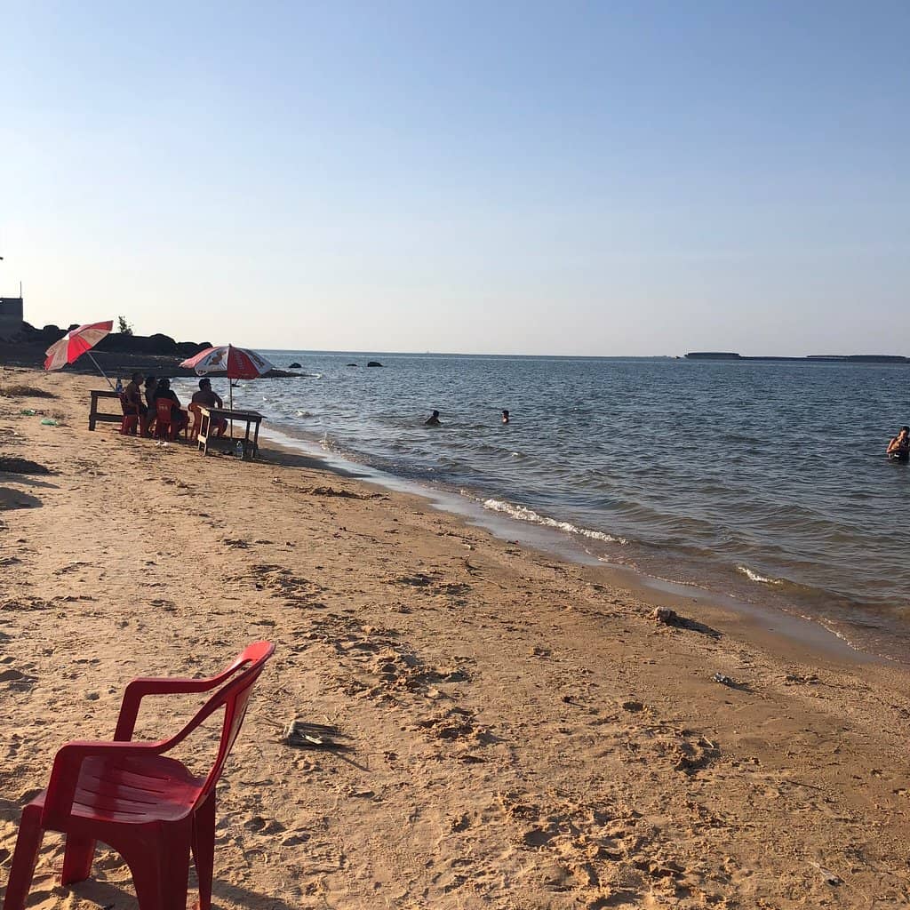 Sunday Beachside Dining