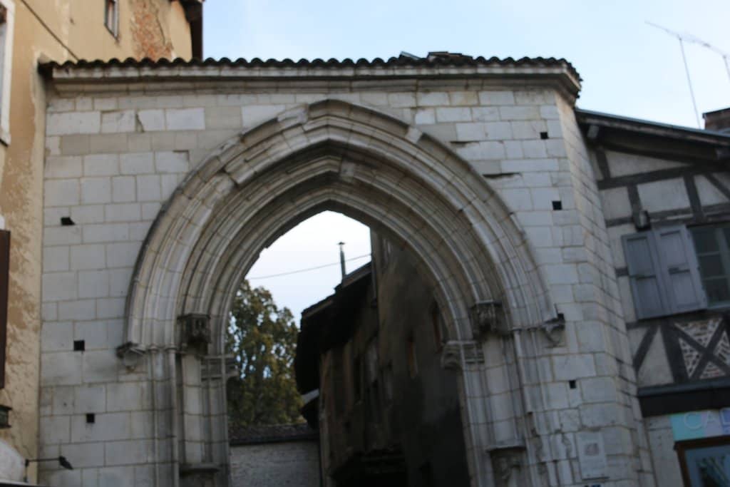 Adjacent Jacobin Church