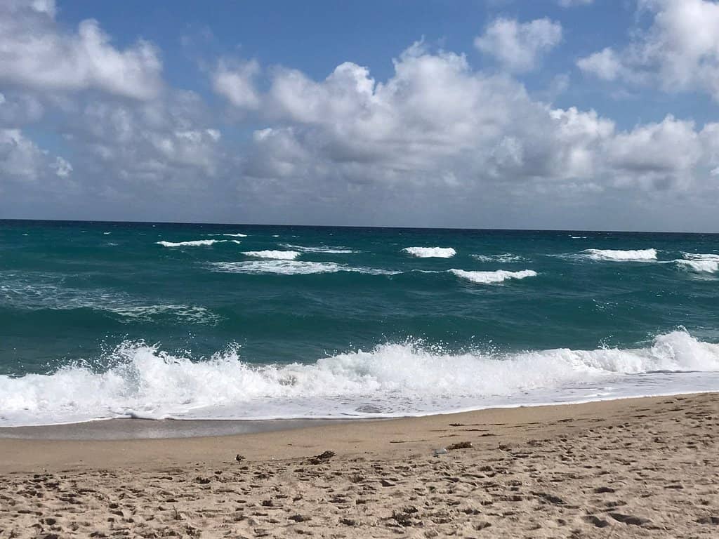 Benny's on the Beach