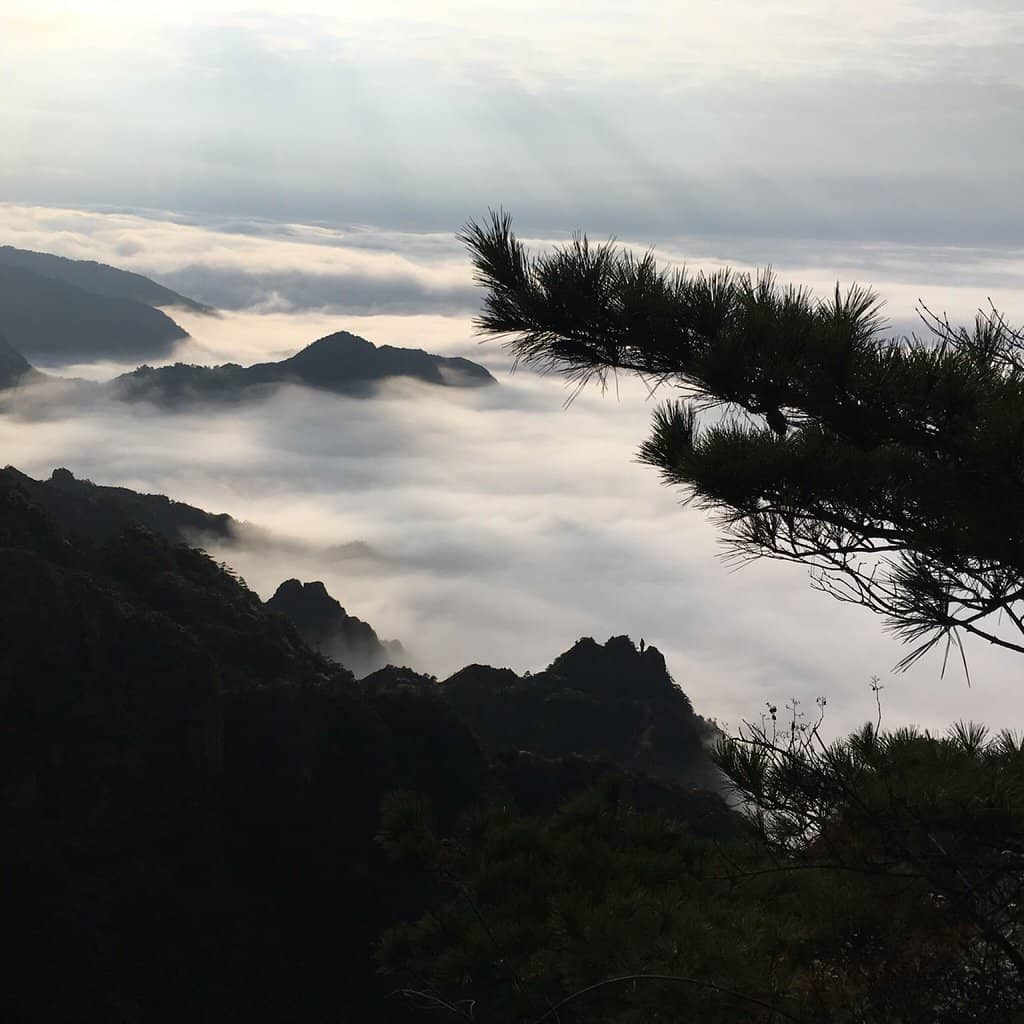 Panoramic Mountain Views