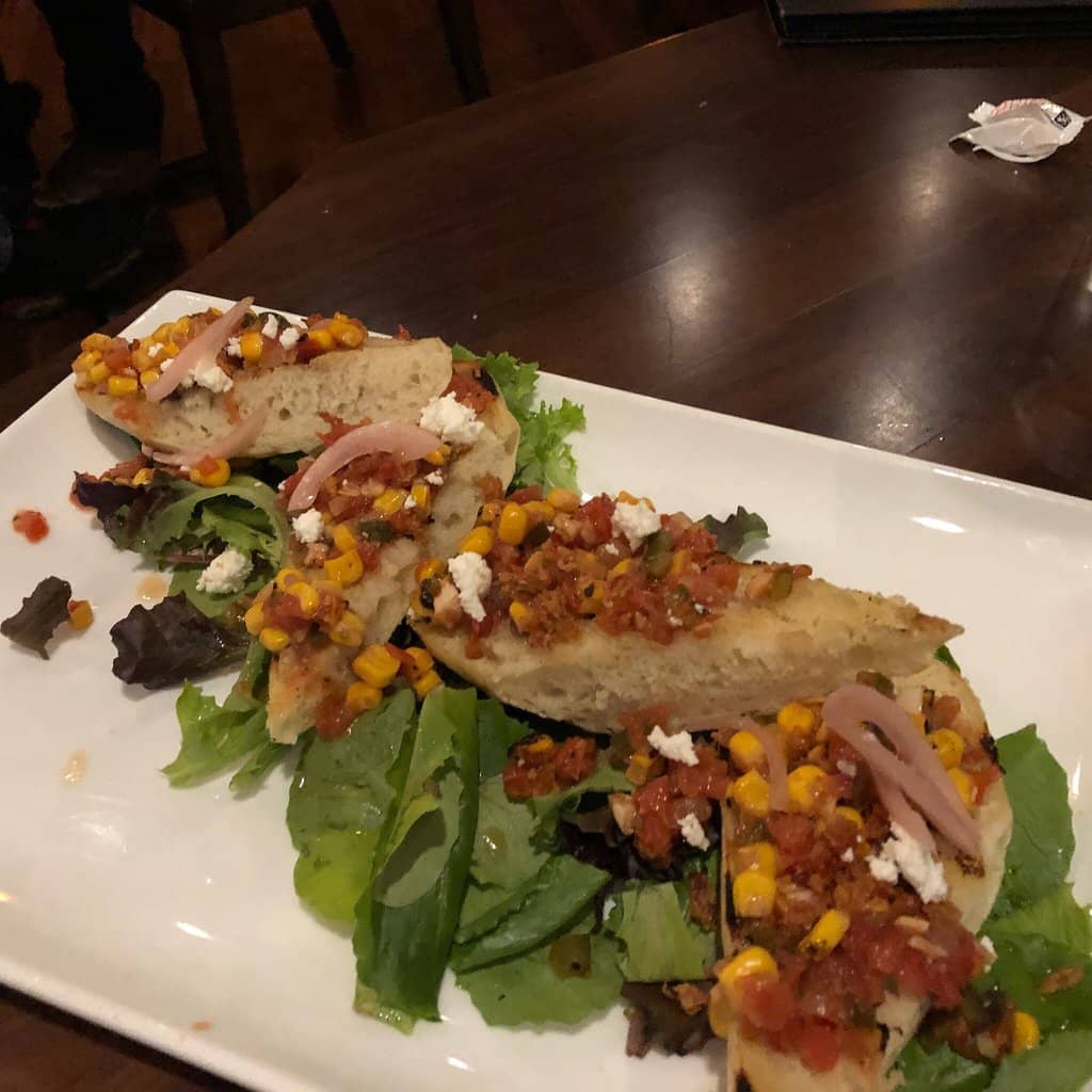 Cozy & Sophisticated Ambiance