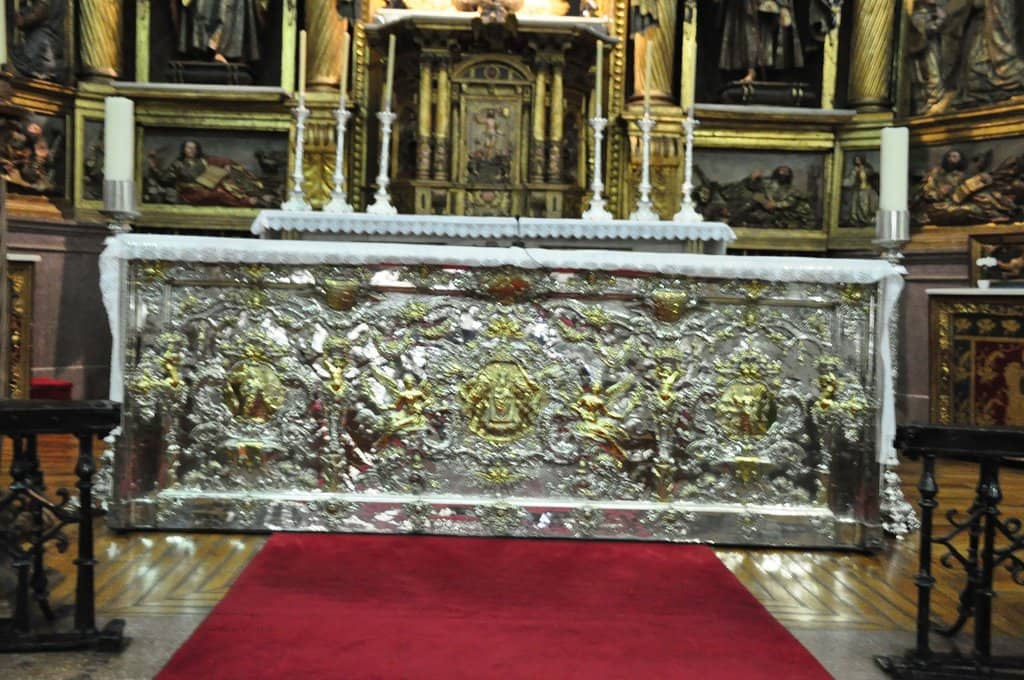 Proximity to Templar Castle