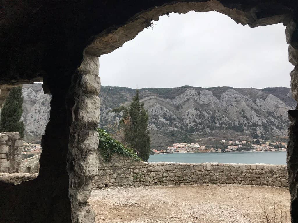 Panoramic Valley Views