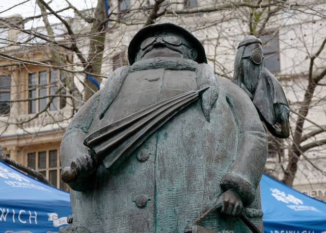 Giles Circus and Statue (2026) – Best of TikTok, Instagram & Reddit ...
