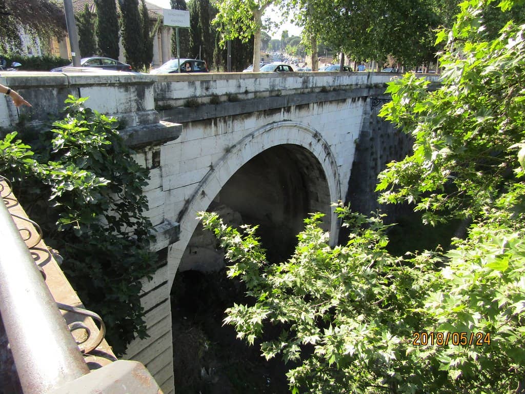 Arch of Janus Connection