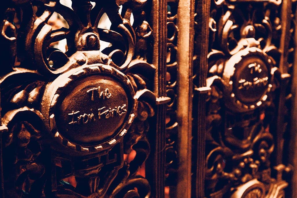 Live Music & DJ Sets