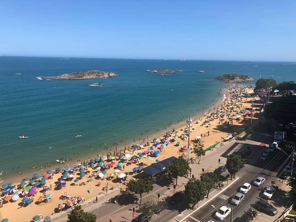 Beachfront Dining & Cocktails