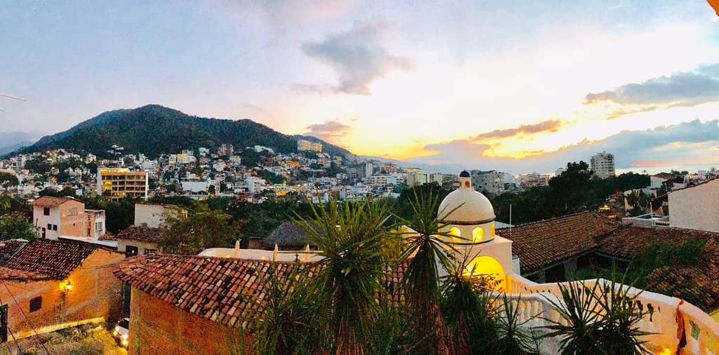 Elegant Ambiance with Live Music