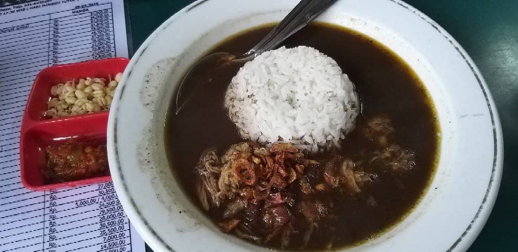 Lively & Authentic Atmosphere